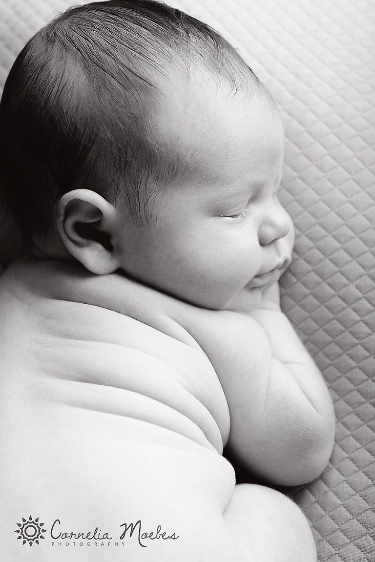 Neugeborenenfotografie-Neugeborenenfotos-Babyfotografie-Babyfotos-Fotografie Zug Zürich Luzern-Cornelia Moebes Photography-R1