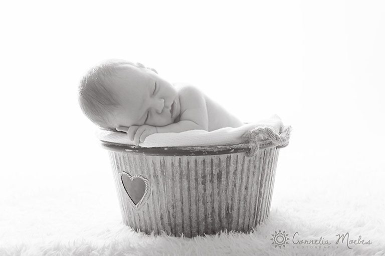 Neugeborenenfotografie-Neugeborenenfotos-Babyfotografie-Babyfotos-Fotografie Zug Zürich Luzern-Cornelia Moebes Photography-R18