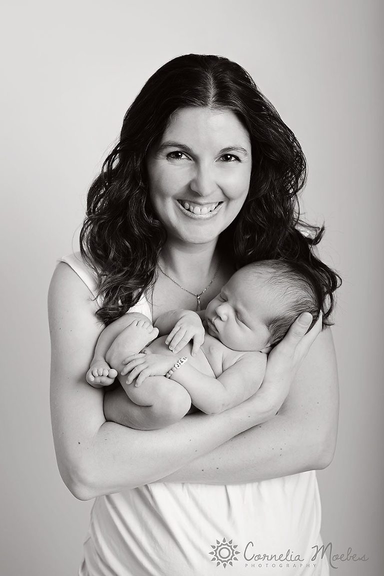 Neugeborenenfotografie-Babyfotografie-newborn photography-Cornelia Moebes Fotografe-Fotografie Zug Zürich Luzern Schwyz-J6