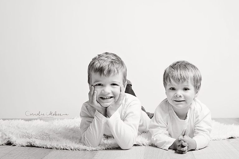 Familienfotos Kinderfotografie Fotografin Zug Zürich Cornelia Moebes Photography