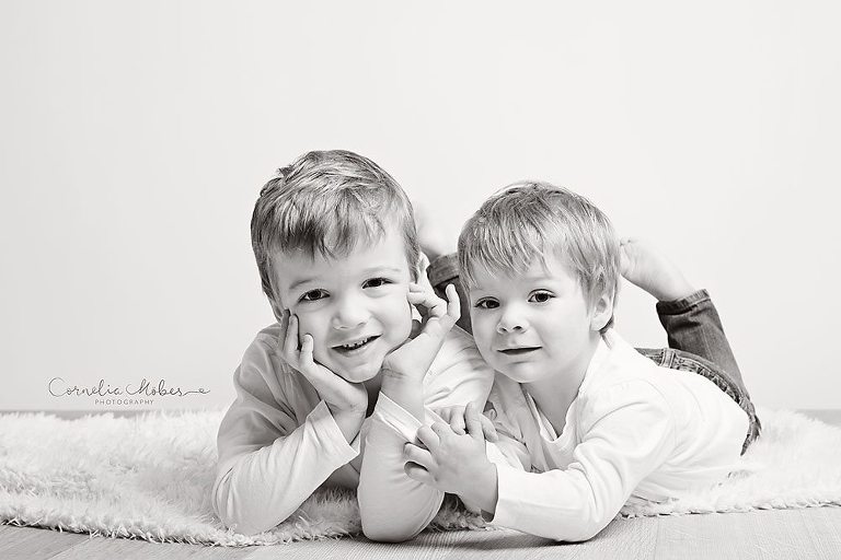 Familienfotos Kinderfotografie Fotografin Zug Zürich Cornelia Moebes Photography