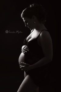 Schwangerschaftsfotografie Babybauch maternity shooting Neugeborenenfotografie newborn shooting Babyfotografie Cornelia Moebes Photography