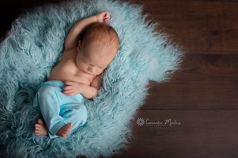 Neugeborenenfotografie Neugeborene Babyfotografie newborn shooting Cornelia Moebes Photography Zug Zürich Luzern Aargau Schwyz