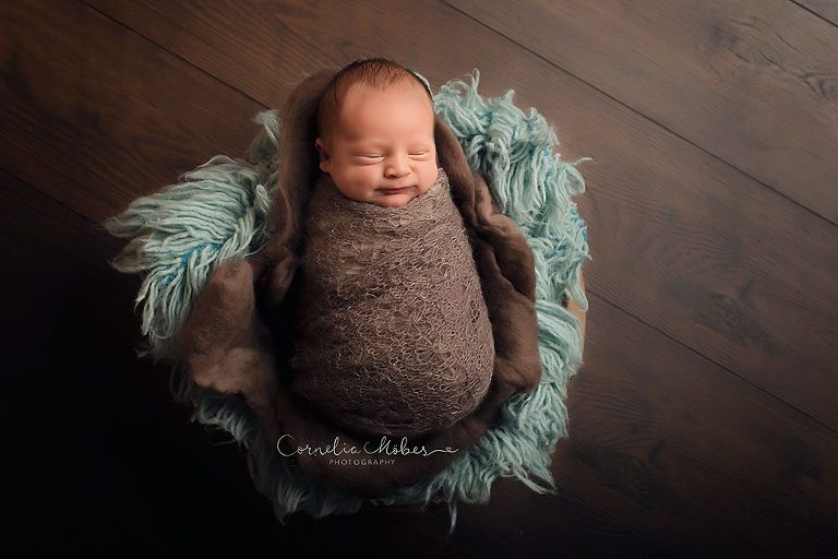 Neugeborenenfotografie Neugeborene Babyfotografie newborn shooting Cornelia Moebes Photography Zug Zürich Luzern Aargau Schwyz