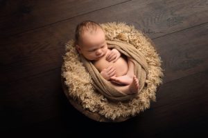 Neugeborenenfotografie newborn shooting Neugeborene Neugeborenenfotos Babyfotografi Babyfotografin Cornelia Moebes Photography