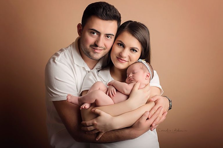 Neugeborenenfotografie Neugeborene newborn shooting Babyfotografie baby photography Familienfotos Cornelia Moebes Photography Zug Baar Zürich Luzern Aargau Schwyz 