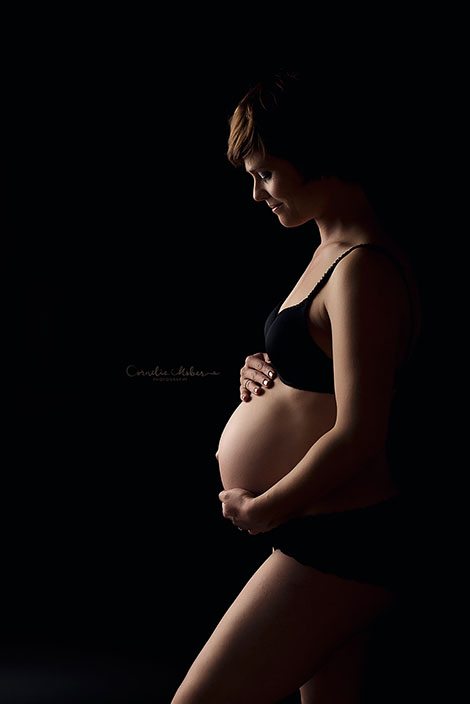 Schwangerschaftsshooting Schwangerschaftsfotos Babybauch Shooting maternity photography pregnancy newborn Neugeborene Babyfotografie Cornelia Moebes Photography Zug Zürich Luzern Aargau Schwyz