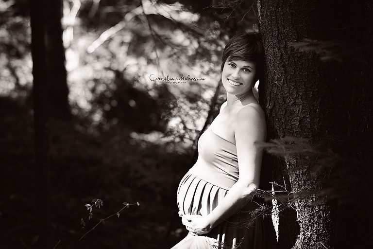 Schwangerschaftsshooting Schwangerschaftsfotos Babybauch Shooting maternity photography pregnancy newborn Neugeborene Babyfotografie Cornelia Moebes Photography Zug Zürich Luzern Aargau Schwyz