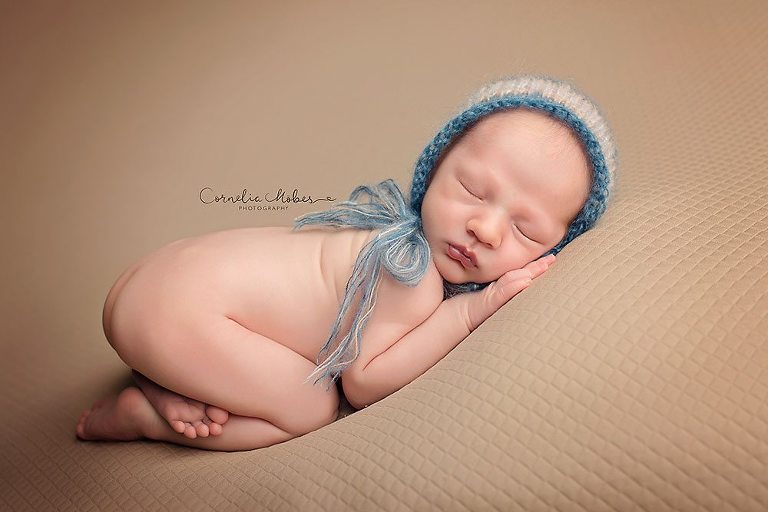 Neugeborenenshooting Neugeborenenfotografie Babyfotografie newborn shooting Babyfotograf Familie Cornelia Moebes Photography Zug Zürich Luzern Schwyz Aargau