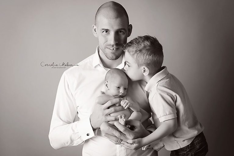 Neugeborenenshooting Neugeborenenfotografie Babyfotografie newborn shooting Babyfotograf Familie Cornelia Moebes Photography Zug Zürich Luzern Schwyz Aargau