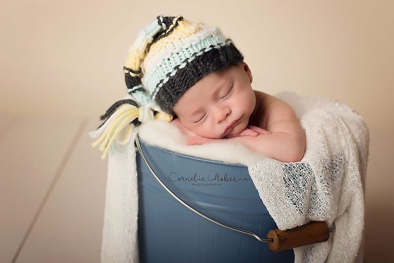Neugeborenenfotografie Neugeborenenbilder newborn shooting Babyfotografie Neugeborene Cornelia Moebes Photografie Zug Zürich Luzern Aargau Schwyz