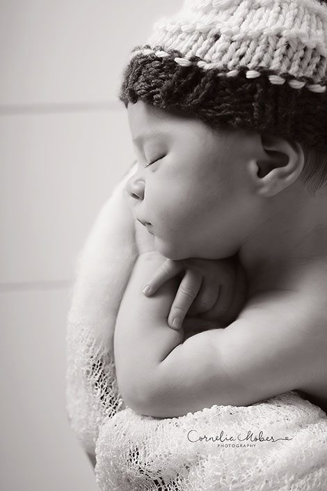 Neugeborenenfotografie Neugeborenenbilder newborn shooting Babyfotografie Neugeborene Cornelia Moebes Photografie Zug Zürich Luzern Aargau Schwyz