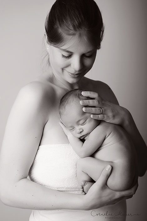 Neugeborenenfotografie Neugeborenenbilder newborn shooting Babyfotografie Neugeborene Cornelia Moebes Photografie Zug Zürich Luzern Aargau Schwyz