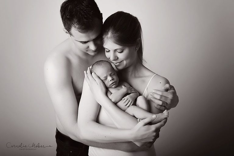 Neugeborenenfotografie Neugeborenenbilder newborn shooting Babyfotografie Neugeborene Cornelia Moebes Photografie Zug Zürich Luzern Aargau Schwyz
