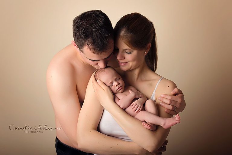 Neugeborenenfotografie Neugeborenenbilder newborn shooting Babyfotografie Neugeborene Cornelia Moebes Photografie Zug Zürich Luzern Aargau Schwyz