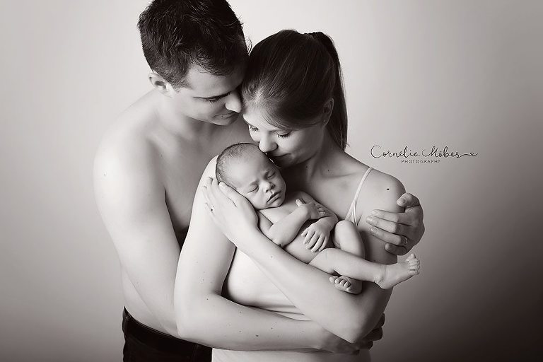 Neugeborenenfotografie Neugeborenenbilder newborn shooting Babyfotografie Neugeborene Cornelia Moebes Photografie Zug Zürich Luzern Aargau Schwyz