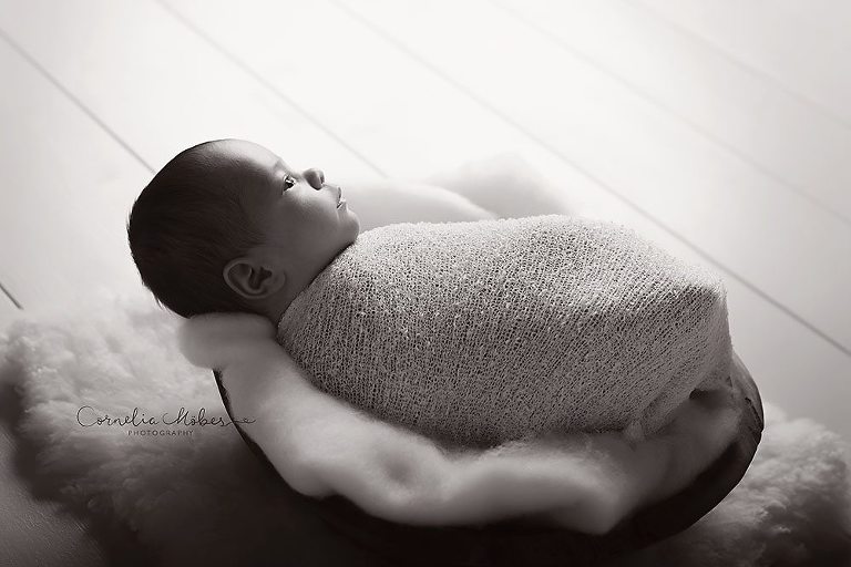 Neugeborenenfotografie Neugeborenenbilder newborn shooting Babyfotografie Neugeborene Cornelia Moebes Photografie Zug Zürich Luzern Aargau Schwyz