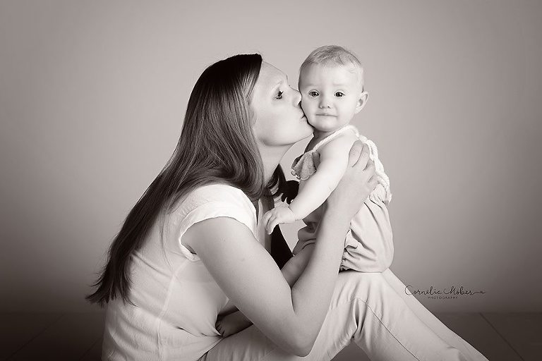 Familienshooting Familienfotos Kinderfotografie Babyfotografie Babyfotograf Kinder Portrait Cornelia Moebes Photography Zug Zürich Luzern Schwyz Aargau