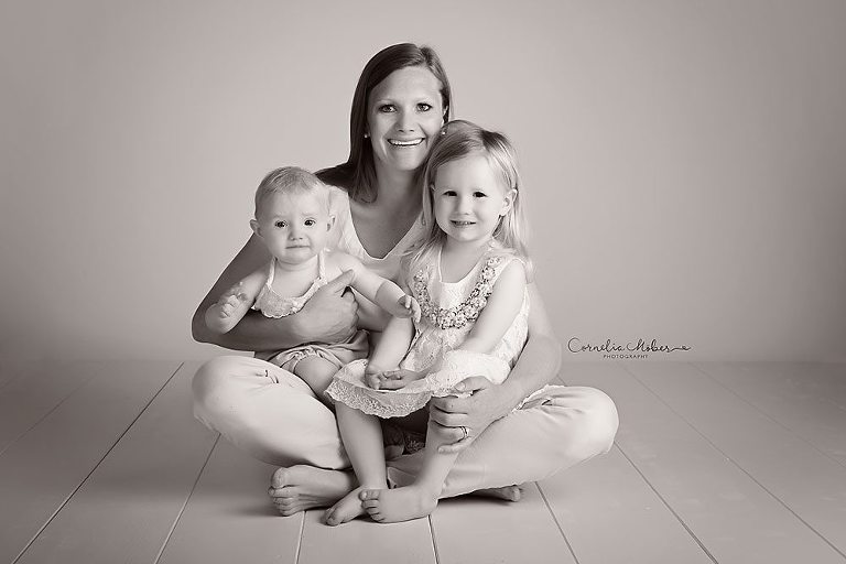 Familienshooting Familienfotos Kinderfotografie Babyfotografie Babyfotograf Kinder Portrait Cornelia Moebes Photography Zug Zürich Luzern Schwyz Aargau