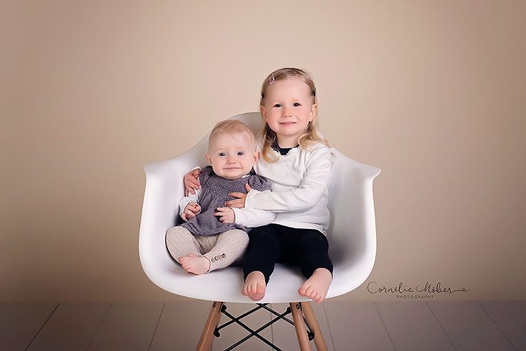 Familienshooting Familienfotos Kinderfotografie Babyfotografie Babyfotograf Kinder Portrait Cornelia Moebes Photography Zug Zürich Luzern Schwyz Aargau