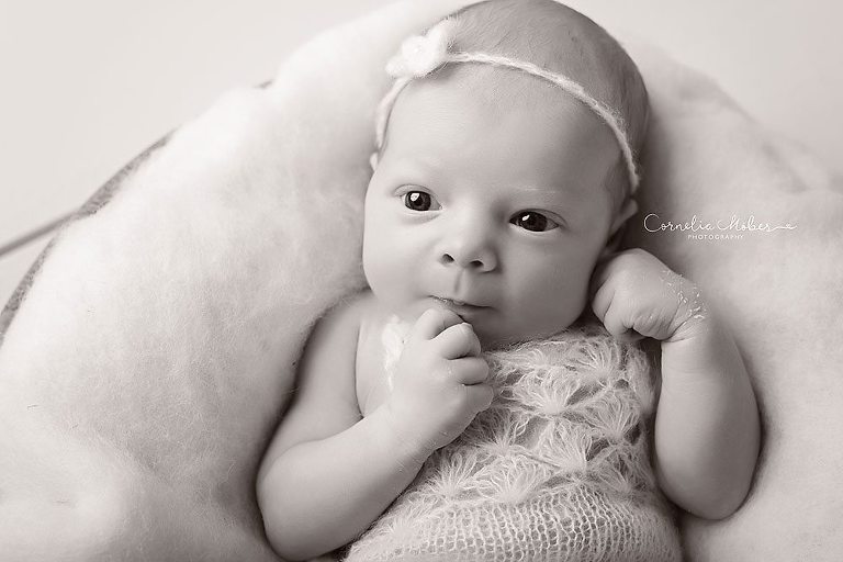 Neugeborenenfotografie Babyfotografie newborn shooting Babyfotos Babyfotografin Zug Zürich Luzern 