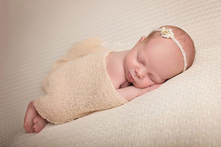 Neugeborenenfotografie Babyfotografie newborn shooting Babyfotos Babyfotografin Zug Zürich Luzern 