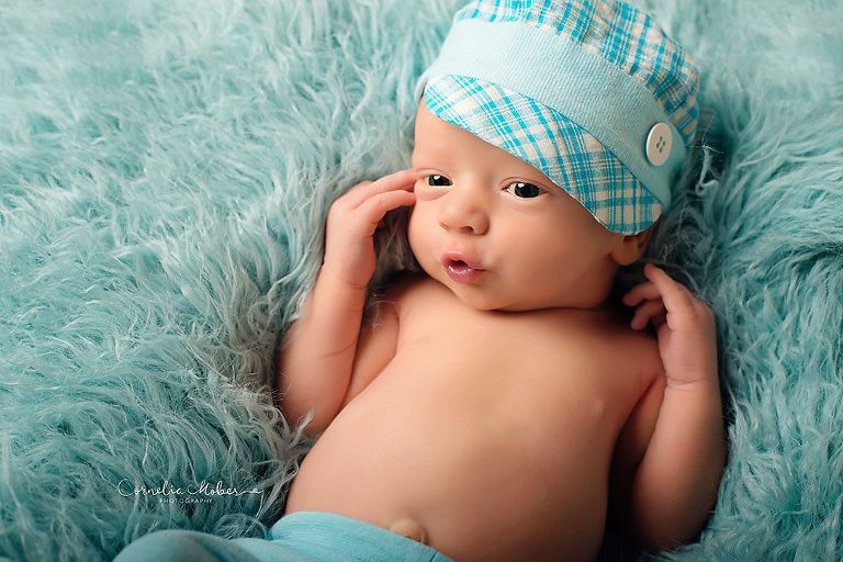 Neugeborenenfotografie Babyfotografie Babyfotografin Zug Zürich Luzern Schwyz Aargau newborn shooting baby portraiture Cornelia Moebes Photography