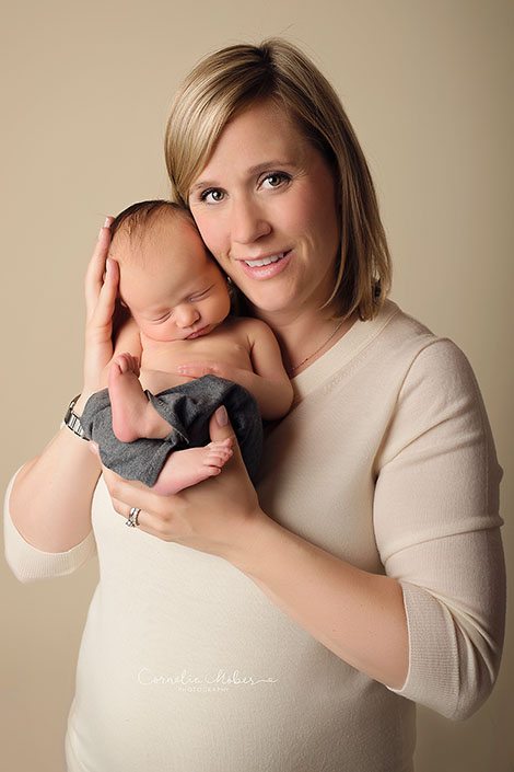 Neugeborenenfotografie Babyfotografie Babyfotografin Zug Zürich Luzern Schwyz Aargau newborn shooting baby portraiture Cornelia Moebes Photography