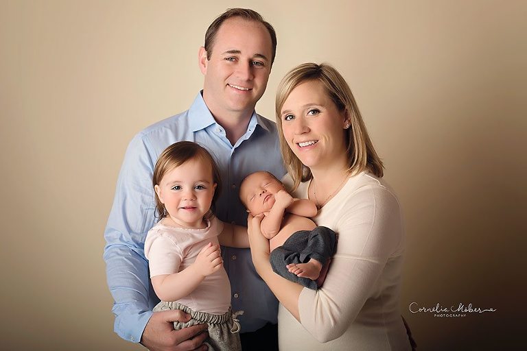 Neugeborenenfotografie Babyfotografie Babyfotografin Zug Zürich Luzern Schwyz Aargau newborn shooting baby portraiture Cornelia Moebes Photography