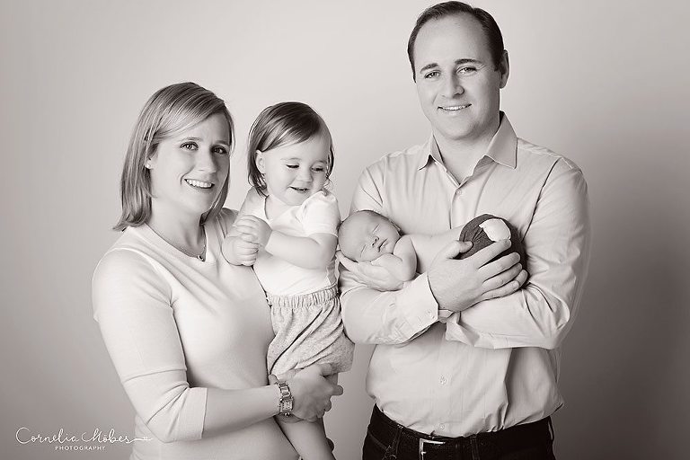 Neugeborenenfotografie Babyfotografie Babyfotografin Zug Zürich Luzern Schwyz Aargau newborn shooting baby portraiture Cornelia Moebes Photography