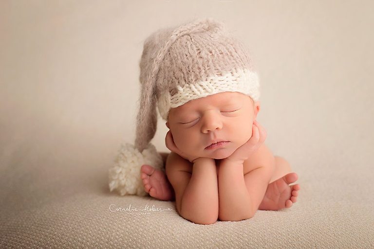 Neugeborenenfotografie Babyfotografie Babyfotografin Zug Zürich Luzern Schwyz Aargau newborn shooting baby portraiture Cornelia Moebes Photography