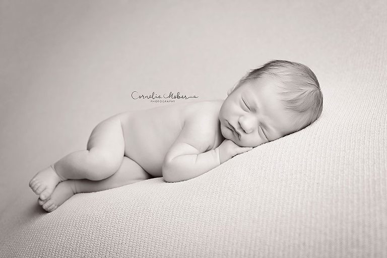 Neugeborenenfotografie Babyfotografie Babyfotografin Zug Zürich Luzern Schwyz Aargau newborn shooting baby portraiture Neugeborenenfotos Cornelia Moebes Photography