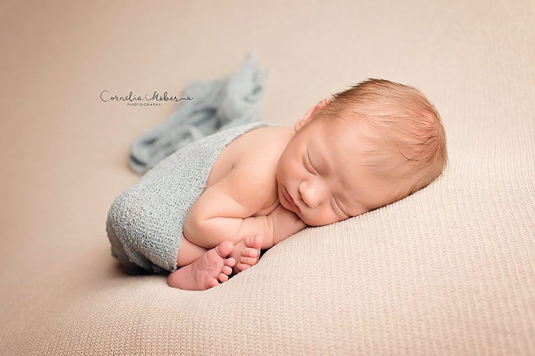 Neugeborenenfotografie Babyfotografie Babyfotografin Zug Zürich Luzern Schwyz Aargau newborn shooting baby portraiture Neugeborenenfotos Cornelia Moebes Photography