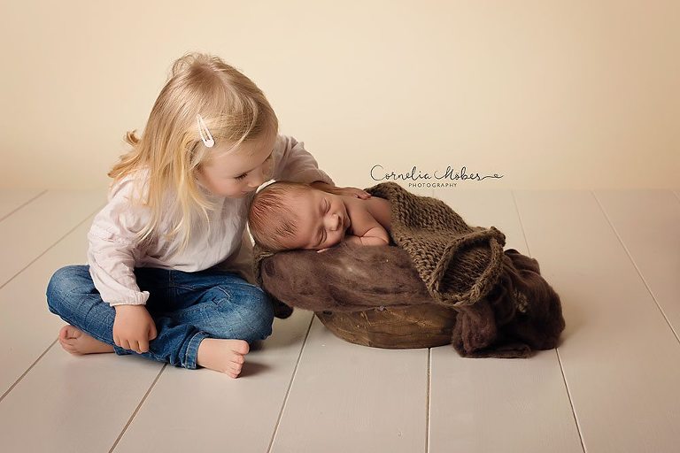 Neugeborenenfotografie Babyfotografie Babyfotografin Zug Zürich Luzern Schwyz Aargau newborn shooting baby portraiture Neugeborenenfotos Cornelia Moebes Photography