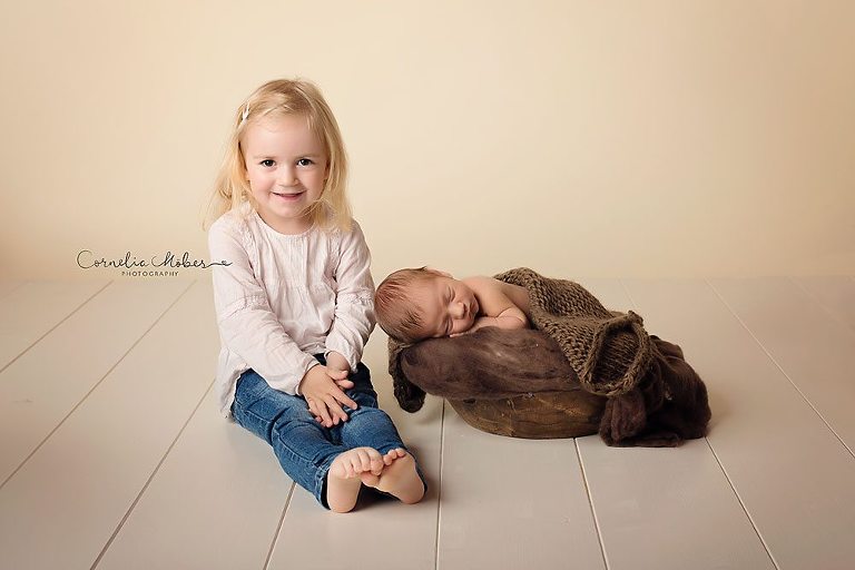 Neugeborenenfotografie Babyfotografie Babyfotografin Zug Zürich Luzern Schwyz Aargau newborn shooting baby portraiture Neugeborenenfotos Cornelia Moebes Photography