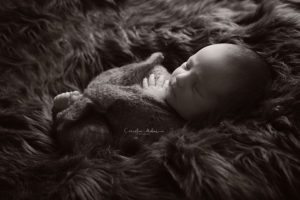 Neugeborenenshooting Babyfotografie Babyfotos Neugeborene newborn shooting Babyfotograf Zu Zürich Luzern Cornelia Moebes Photography