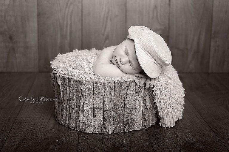 Neugeborenenshooting Neugeborenenfotografie Neugeborenenfotos newborn shooting Babyfotografie Babyfotos baby photographer Babyfotograf Zug Zürich Luzern Aargau Schwyz Cornelia Moebes Photogrphy