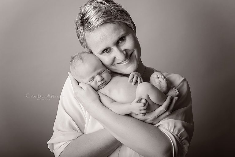 Neugeborenenshooting Neugeborenenfotografie Neugeborenenfotos newborn shooting Babyfotografie Babyfotos baby photographer Babyfotograf Zug Zürich Luzern Aargau Schwyz Cornelia Moebes Photogrphy