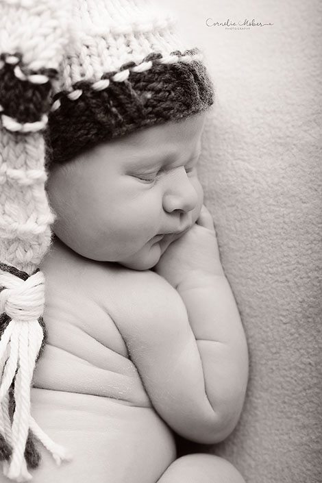 Neugeborenenshooting Neugeborenenfotografie Neugeborenenfotos newborn shooting Babyfotografie Babyfotos baby photographer Babyfotograf Zug Zürich Luzern Aargau Schwyz Cornelia Moebes Photogrphy