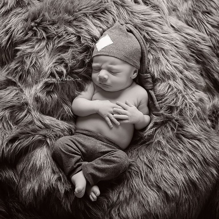 Neugeborenenshooting Neugeborenenfotografie Neugeborenenfotos newborn shooting Babyfotografie Babyfotos baby photographer Babyfotograf Zug Zürich Luzern Aargau Schwyz Cornelia Moebes Photogrphy