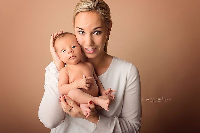 Neugeborenenshooting Neugeborenenfotografie Neugeborenenfotos newborn shooting Babyfotografie Babyfotos baby photographer Babyfotograf Zug Zürich Luzern Aargau Schwyz Cornelia Moebes Photogrphy