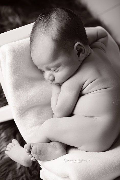Neugeborenenshooting Neugeborenenfotografie Neugeborenenfotos newborn shooting Babyfotografie Babyfotos baby photographer Babyfotograf Zug Zürich Luzern Aargau Schwyz Cornelia Moebes Photogrphy