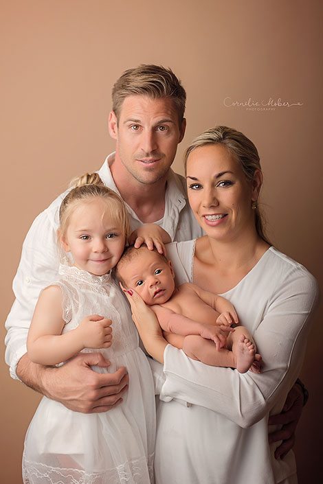 Neugeborenenshooting Neugeborenenfotografie Neugeborenenfotos newborn shooting Babyfotografie Babyfotos baby photographer Babyfotograf Zug Zürich Luzern Aargau Schwyz Cornelia Moebes Photogrphy