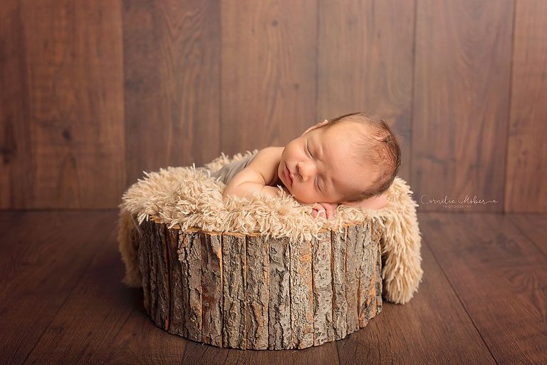 Neugeborenenshooting Neugeborenenfotografie Neugeborenenfotos newborn shooting Babyfotografie Babyfotos baby photographer Babyfotograf Zug Zürich Luzern Aargau Schwyz Cornelia Moebes Photogrphy