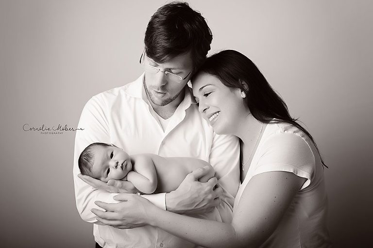 Neugeborenenshooting Neugeborenenfotografie Neugeborenenfotos newborn shooting Babyfotografie Babyfotos baby photographer Babyfotograf Zug Zürich Luzern Aargau Schwyz Cornelia Moebes Photography