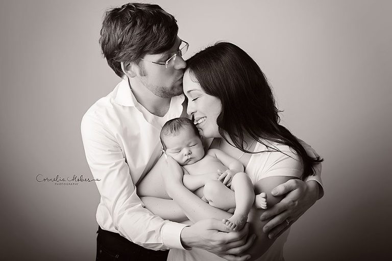 Neugeborenenshooting Neugeborenenfotografie Neugeborenenfotos newborn shooting Babyfotografie Babyfotos baby photographer Babyfotograf Zug Zürich Luzern Aargau Schwyz Cornelia Moebes Photography