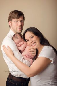 Neugeborenenshooting Neugeborenenfotografie Neugeborenenfotos newborn shooting Babyfotografie Babyfotos baby photographer Babyfotograf Zug Zürich Luzern Aargau Schwyz Cornelia Moebes Photography