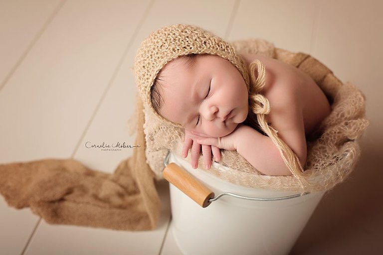 Neugeborenenshooting Neugeborenenfotografie Neugeborenenfotos newborn shooting Babyfotografie Babyfotos baby photographer Babyfotograf Zug Zürich Luzern Aargau Schwyz Cornelia Moebes Photography