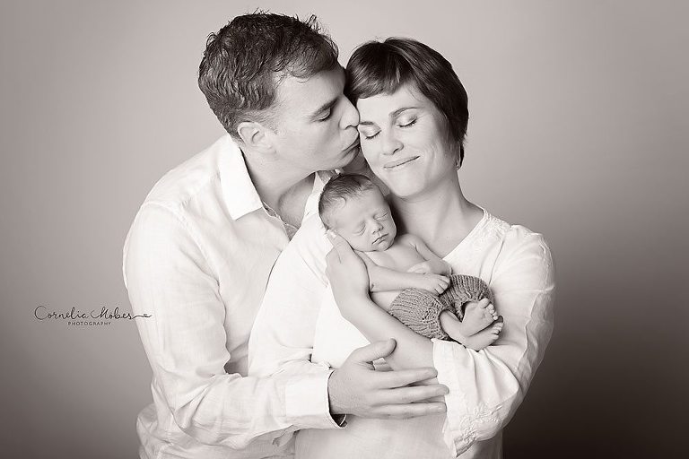 Neugeborenenshooting Neugeborenenfotografie Neugeborenenfotos newborn shooting Babyfotografie Babyfotos baby photographer Babyfotograf Zug Zürich Luzern Aargau Schwyz Cornelia Moebes Photography