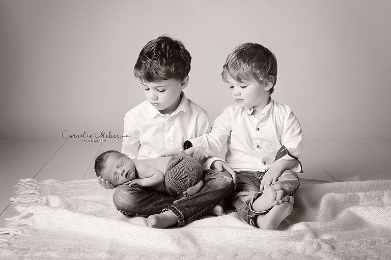 Neugeborenenshooting Neugeborenenfotografie Neugeborenenfotos newborn shooting Babyfotografie Babyfotos baby photographer Babyfotograf Zug Zürich Luzern Aargau Schwyz Cornelia Moebes Photography